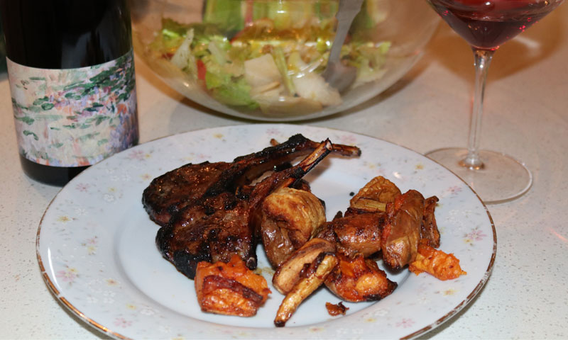 Lamb cutlets with Pinot Noir